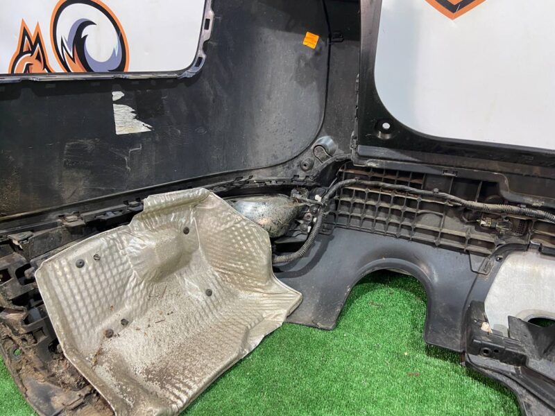 LR063195 Rear bumper assembly Range Rover Sport L494 (2014-2022) used cost 450 € in stock 1 pcs.