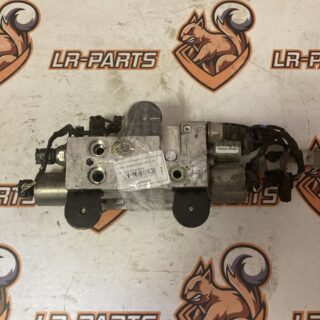 LR072419 Active stabilization system valve block assembly 2018 Range Rover L405 (2013-2021) Used cost 620 € in stock 1 pcs.