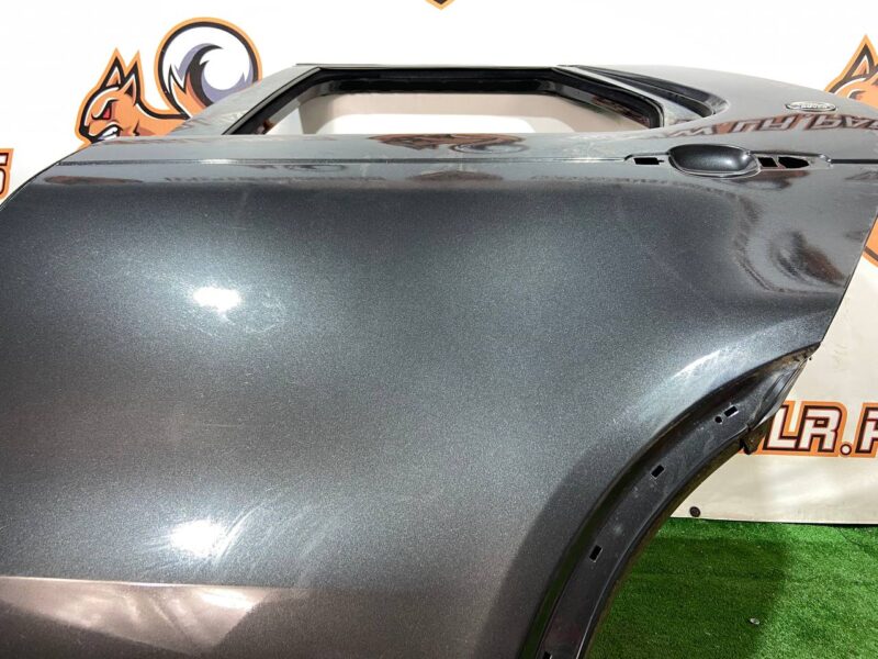 LR080198 door rear left Land Rover Discovery 5 Used cost 370 € in stock 1 pcs.
