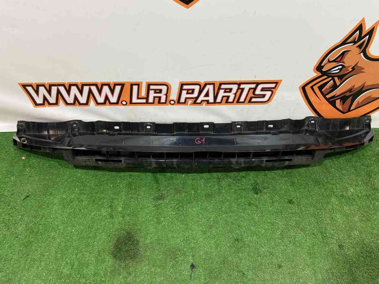 LR083117 Front bumper mounting bracket Land Rover Discovery 5 L462 (2017-) used cost 125 € in stock 1 pcs.