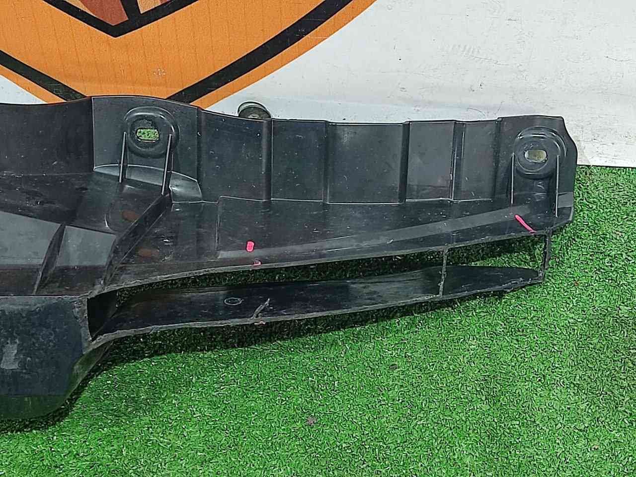LR083117 Front bumper mounting bracket Land Rover Discovery 5 L462 (2017-) used cost 125 € in stock 1 pcs.