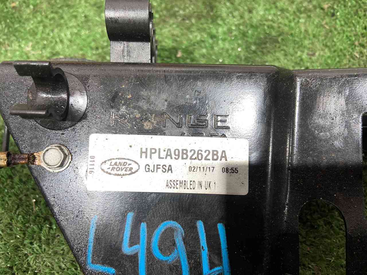 LR084459 Fuel filter bracket 3.0TD RANGE ROVER SPORT L494 13- Used cost 100 € in stock 2 pcs.