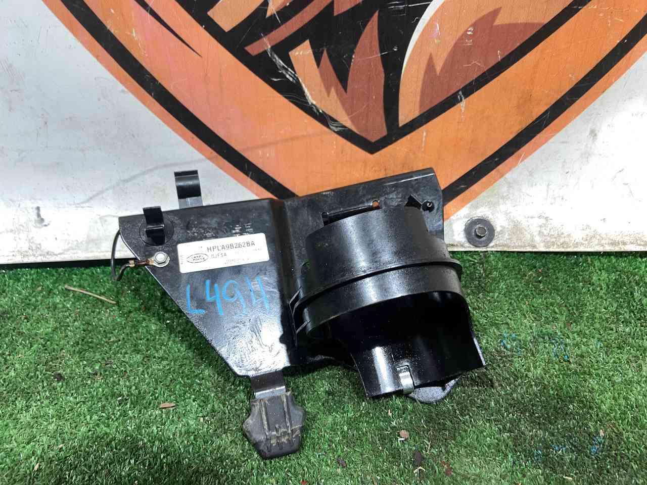 LR084459 Fuel filter bracket 3.0TD RANGE ROVER SPORT L494 13- Used cost 100 € in stock 2 pcs.