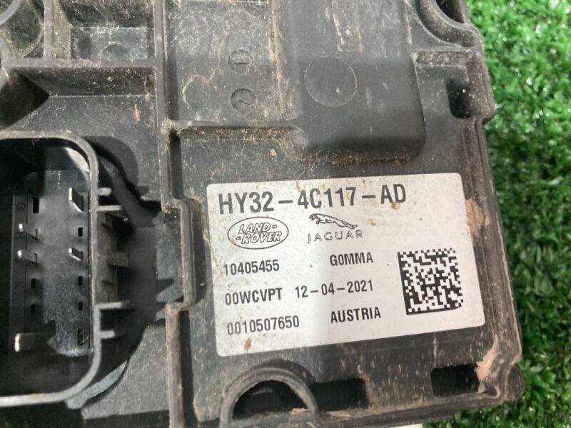 LR086488 Differential control unit Land Rover Discovery 5 L462 (2017-) Used cost 140 € in stock 1 pcs.
