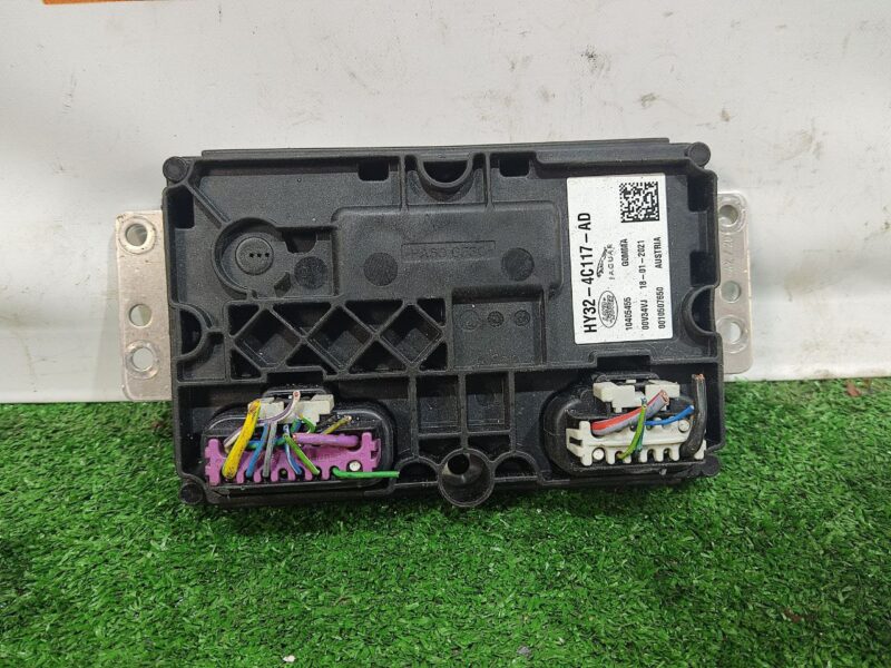 LR086488 Differential control unit Land Rover Discovery 5 L462 (2017-) Used cost 140 € in stock 1 pcs.