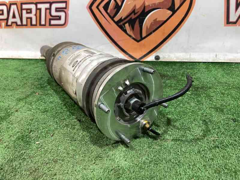 LR087083 Shock absorber front right pneumatic adaptive RANGE ROVER SPORT L494 13- Used cost 300 € in stock 2 pcs.