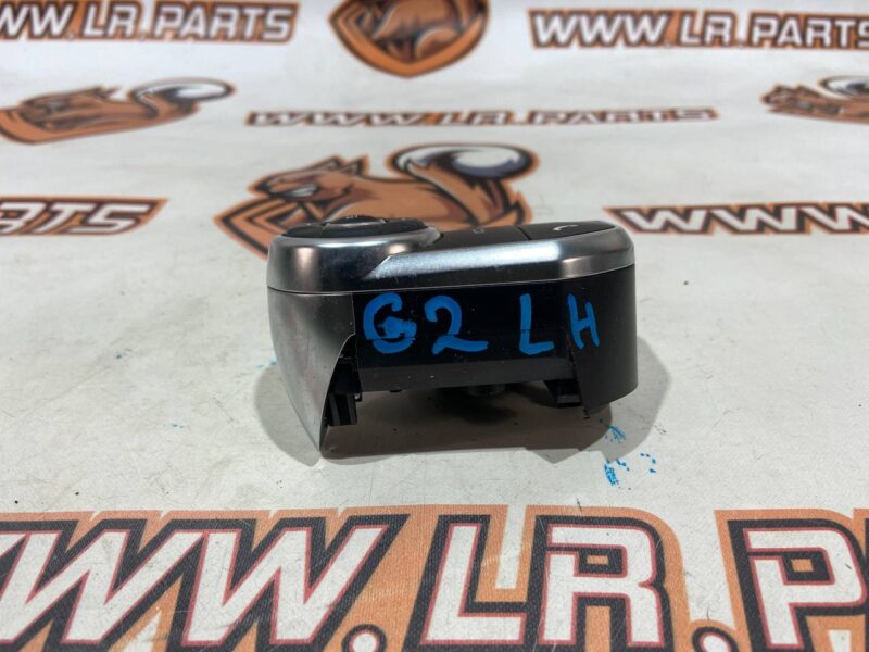 LR087485 Steering wheel switch button RH RANGE ROVER SPORT L494 13- Used cost 45 € in stock 5 pcs.