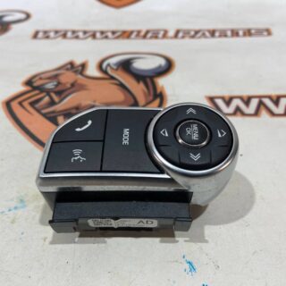 LR087485 Steering wheel switch button RH RANGE ROVER SPORT L494 13- Used cost 45 € in stock 5 pcs.