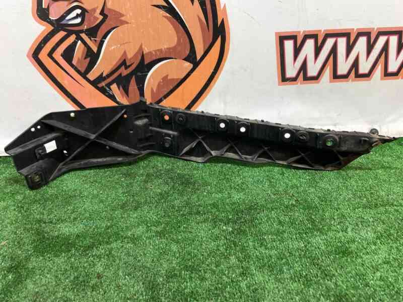 LR087706 Rear left bumper mounting bracket Range Rover Sport L494 (2014-2022) USED cost 35 € in stock 2 pcs.