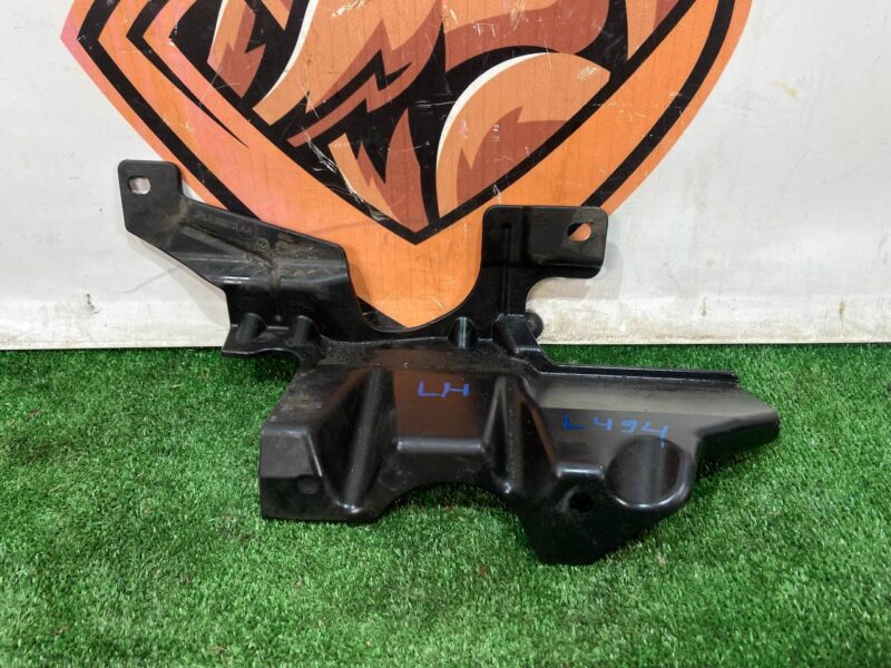 LR088329 Heat shield left Range Rover Sport L494 (2014-2022) Used cost 10 € in stock 4 pcs.