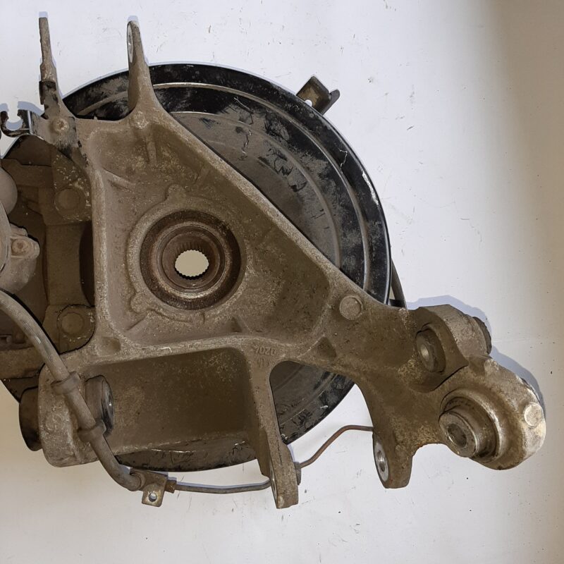 LR094541 Rear left axle Range Rover Sport L494 (2014-2022) Used cost 190 € in stock 1 pcs.