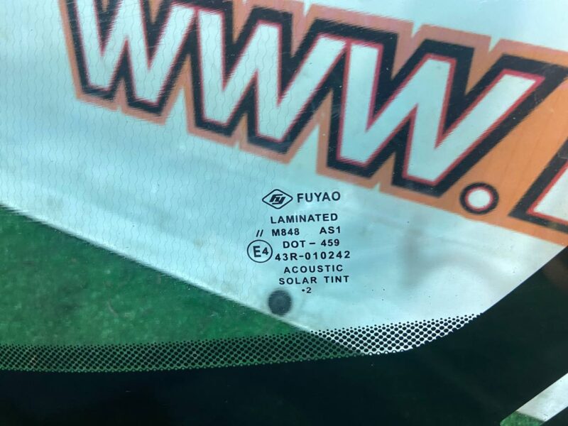 LR098862 Windshield Range Rover Sport L494 (2014-2022) Used - Image 18