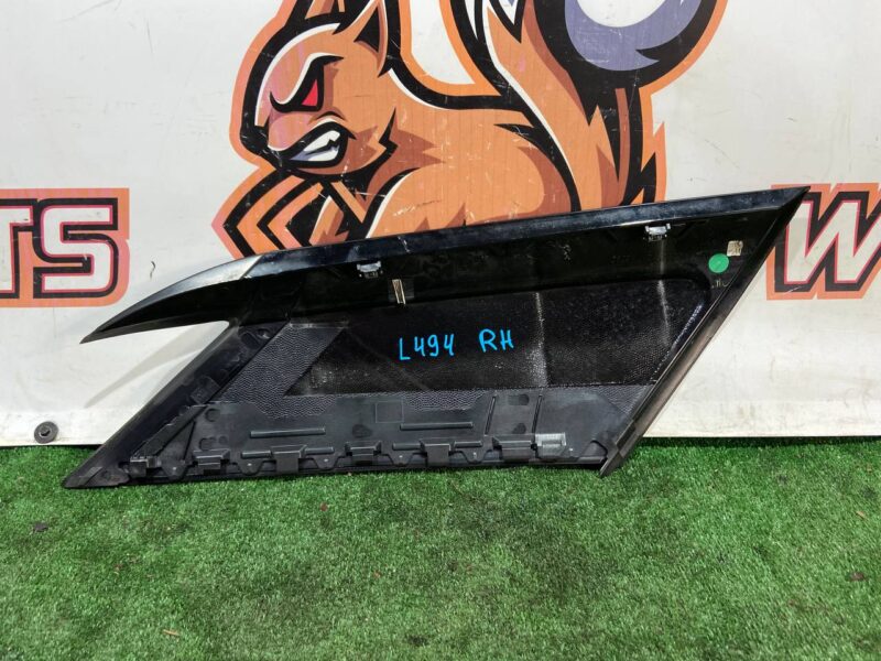 LR102622 Rear pillar trim right Range Rover Sport L494 (2014-2022) Used - Image 18