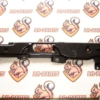 LR105083 Wing mounting bracket upper left LAND ROVER DISCOVERY 5 Used cost 57 € in stock 2 pcs.