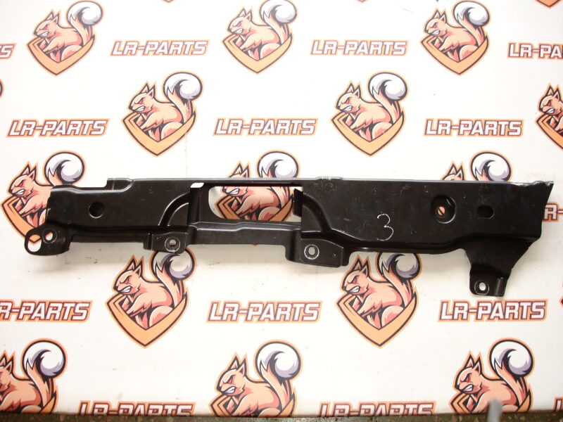 LR105083 Wing mounting bracket upper left LAND ROVER DISCOVERY 5 Used cost 57 € in stock 2 pcs.