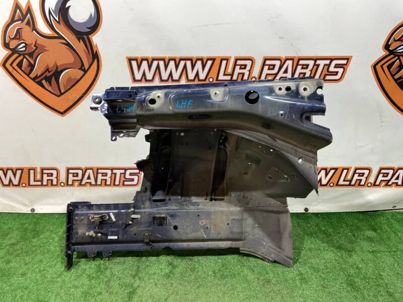 LR111046 Front Left Quarter Panel Range Rover L405 (2013-2021) Used cost 500 € in stock 2 pcs.