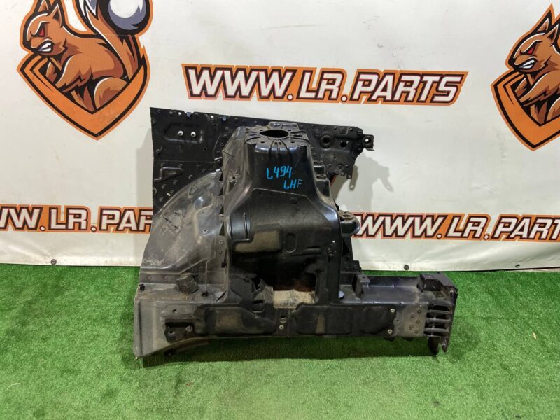 LR111046 Front Left Quarter Panel Range Rover L405 (2013-2021) Used cost 500 € in stock 2 pcs.