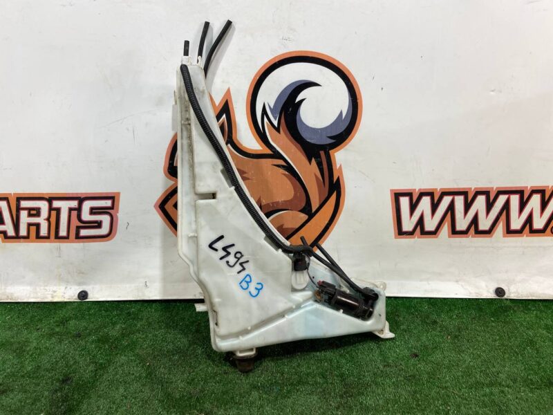 LR118191 Washer tank large Range Rover Sport L494 Used cost 100 € in stock 1 pcs.