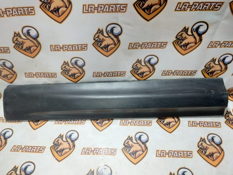 LR125985 Front right door molding RANGE ROVER SPORT L494 13- Used cost 50 € in stock 1 pcs.