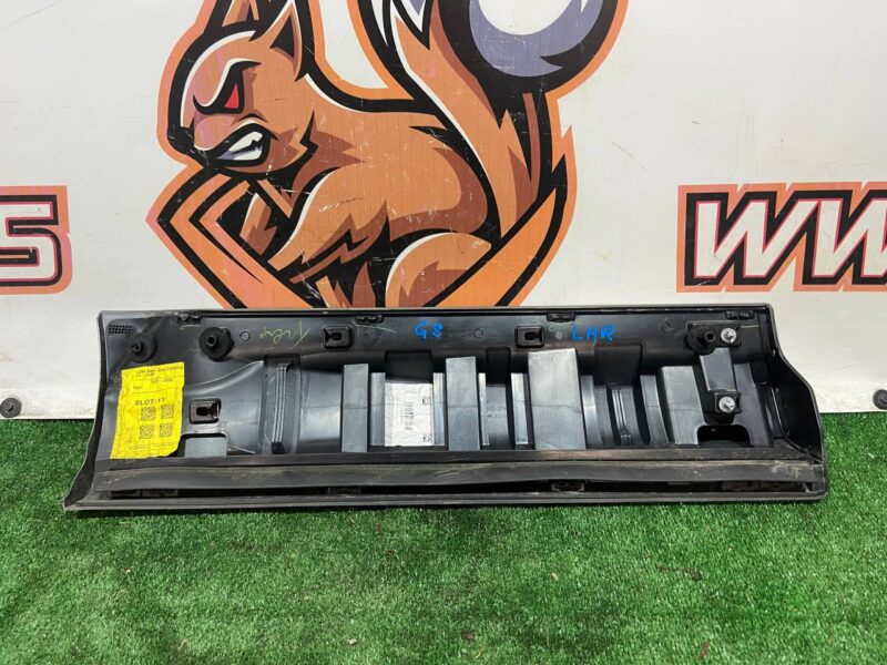 LR125994 Door molding rear left Range Rover Sport L494 (2014-2022) Used - Image 13