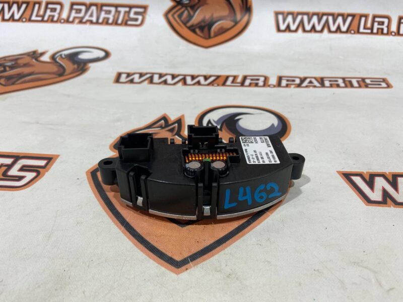 LR131038 Heater module-control Land Rover Discovery 5 L462 (2017-) USED cost 70 € in stock 1 pcs.