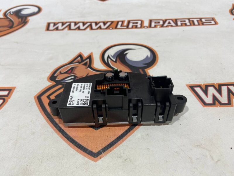 LR131038 Heater module-control Land Rover Discovery 5 L462 (2017-) USED cost 70 € in stock 1 pcs.