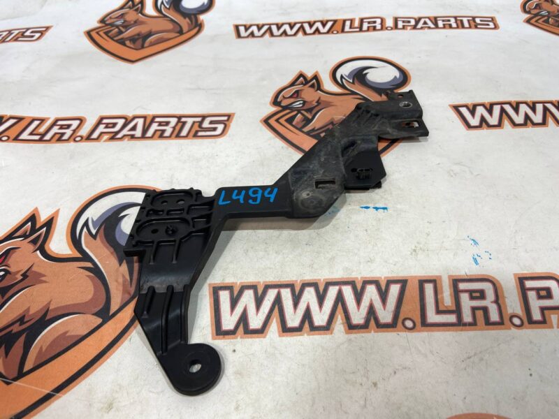 LR133401 Bracket on the exhaust manifold Range Rover Sport L494 (2014-2022) used cost 19 € in stock 1 pcs.