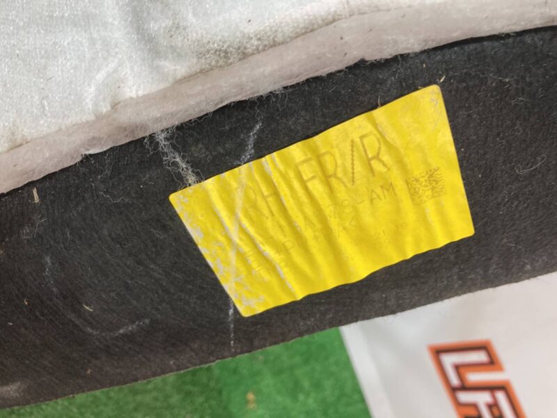 LR177927 Front right mudguard (rear part) Range Rover Sport L494 (2014-2022) Used cost 100 € in stock 1 pcs.