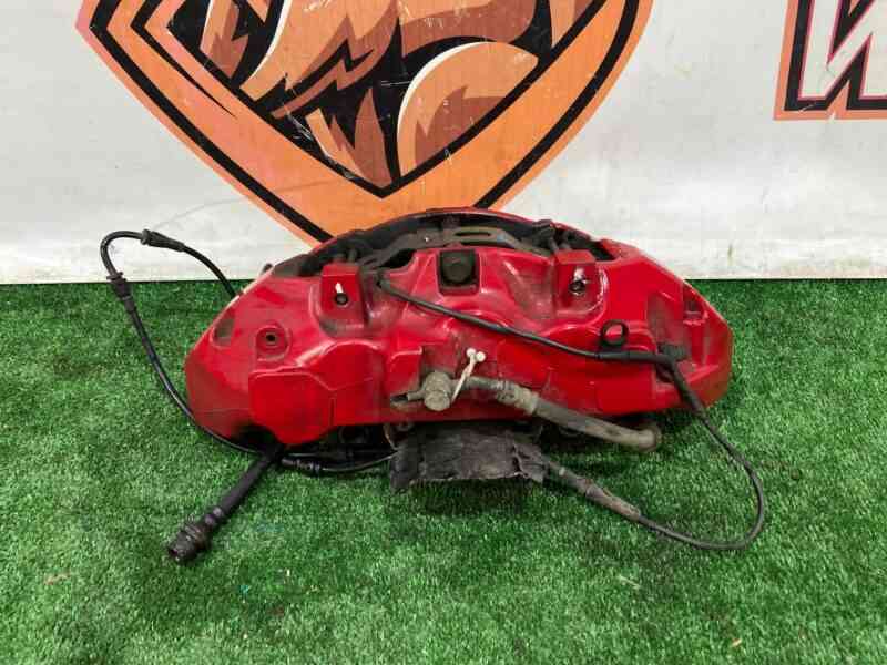 LR139244 Caliper front left red Range Rover Sport L494 (2014-2022) used cost 400 € in stock 1 pcs.