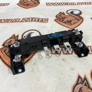 LR140274 Used voltage converter holder Land Rover Discovery 5 L462 (2017-) cost  € in stock 2 pcs.