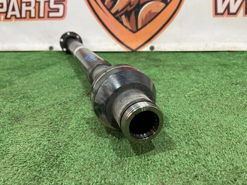 LR141991 Front propeller shaft Land Rover Discovery 5 L462 (2017-) USED cost 400 € in stock 1 pcs.