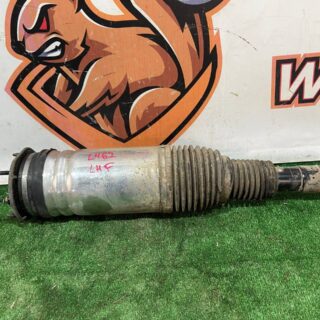 LR142070 Front left shock absorber Land Rover Discovery 5 L462 (2017-) used cost  € in stock 1 pcs.