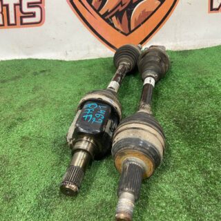 LR142289 Axle shaft front left, right 3.0D AJ20D6 ingenium Land Rover Discovery 5 L462 (2017-) Used cost 415 € in stock 2 pcs.