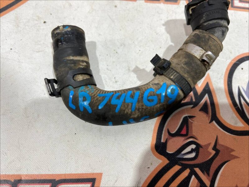 LR144619 Used oil cooler hose Land Rover Discovery 5 L462 (2017-) cost 30 € in stock 1 pcs.