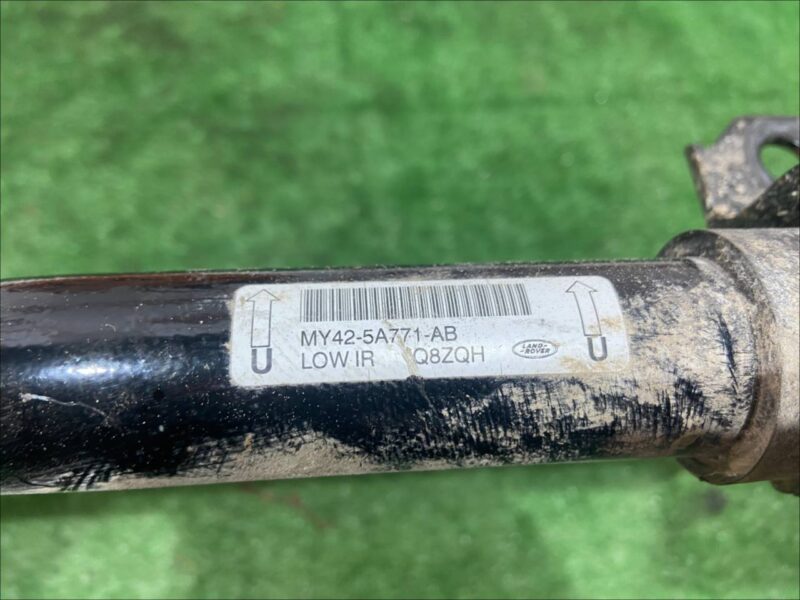 LR146302 Rear stabilizer Land Rover Discovery 5 L462 (2017-) USED cost 80 € in stock 1 pcs.