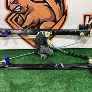 LR153959 Window regulator rear right Land Rover Discovery 5 L462 (2017-) used cost 190 € in stock 1 pcs.