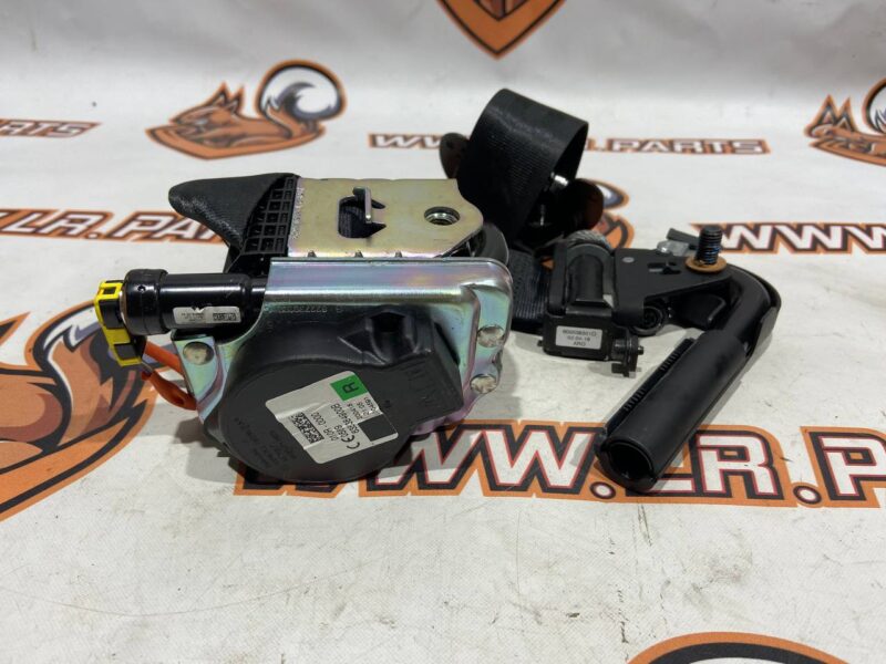 LR155093 Front right seat belt Land Rover Discovery 5 L462 (2017-) Used cost 100 € in stock 2 pcs.