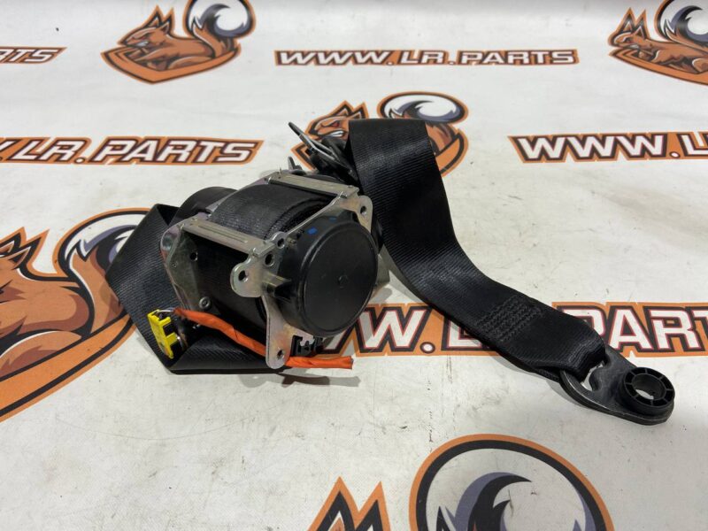LR155098 Front left seat belt Land Rover Discovery 5 L462 (2017-) Used cost 70 € in stock 1 pcs.