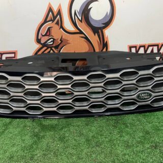 LR160076 Radiator grill Land Rover Discovery 5 L462 (2017-) used cost  € in stock 1 pcs.