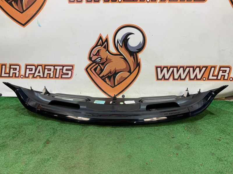 LR171764 Rear spoiler Range Rover Velar L560 (2018-) Used cost 300 € in stock 7 pcs.
