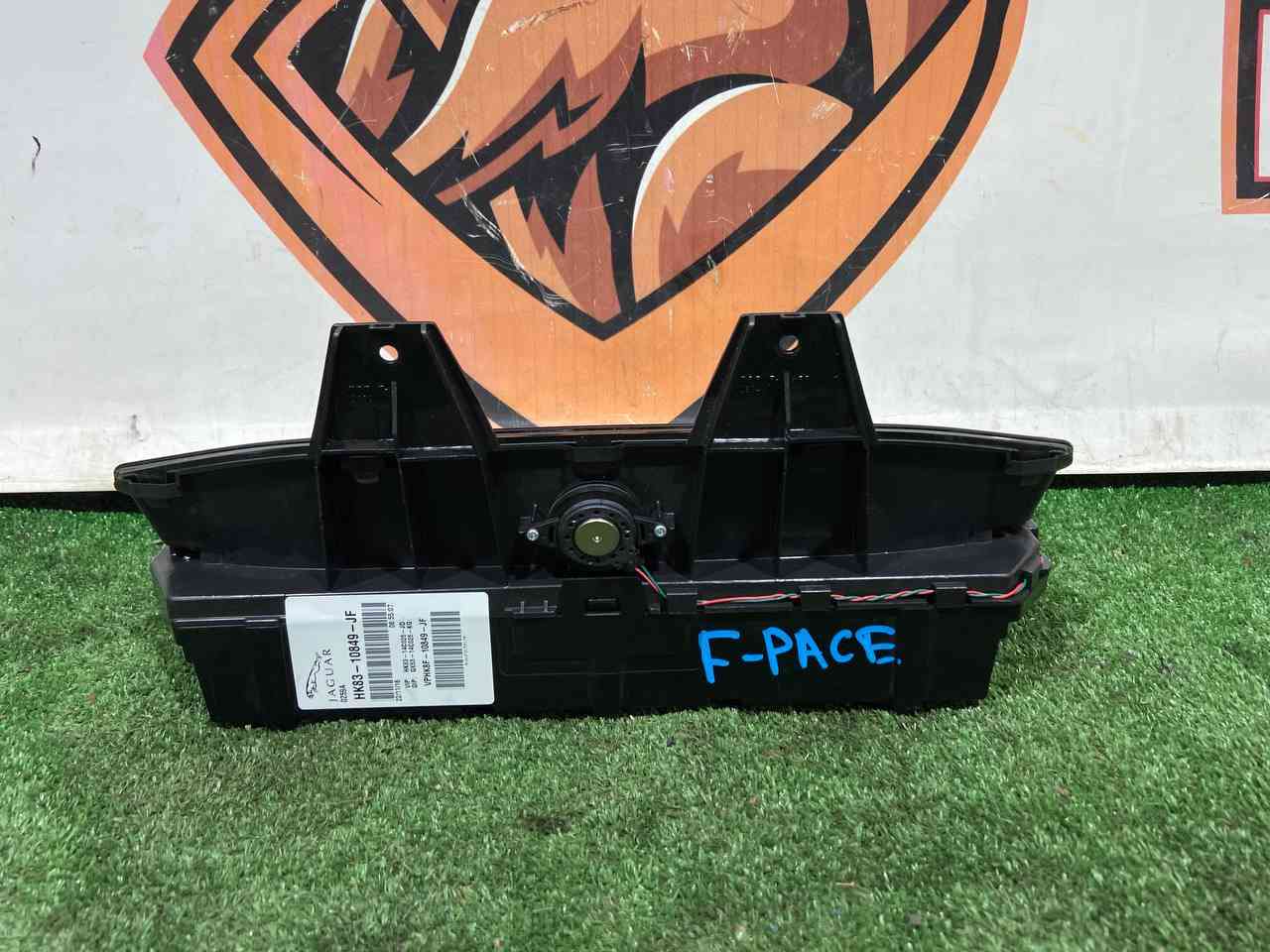 T4A11920 TFT/LCD Instrument Panel Display for Jaguar F-Pace X761 (2017-) Used cost 750 € in stock 1 pcs.