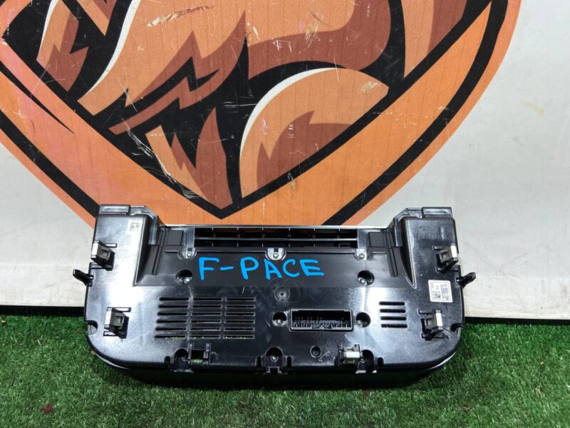 T4A3328 Climate control panel Jaguar F-Pace X761 (2017-) used cost 195 € in stock 1 pcs.