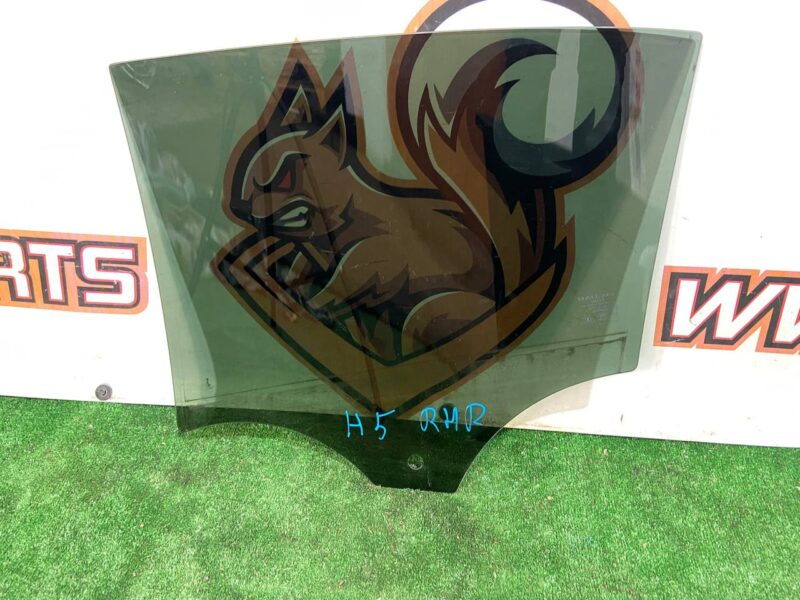 T4K10215 Rear right door glass Jaguar I-Pace (2018-) USED cost 125 € in stock 3 pcs.