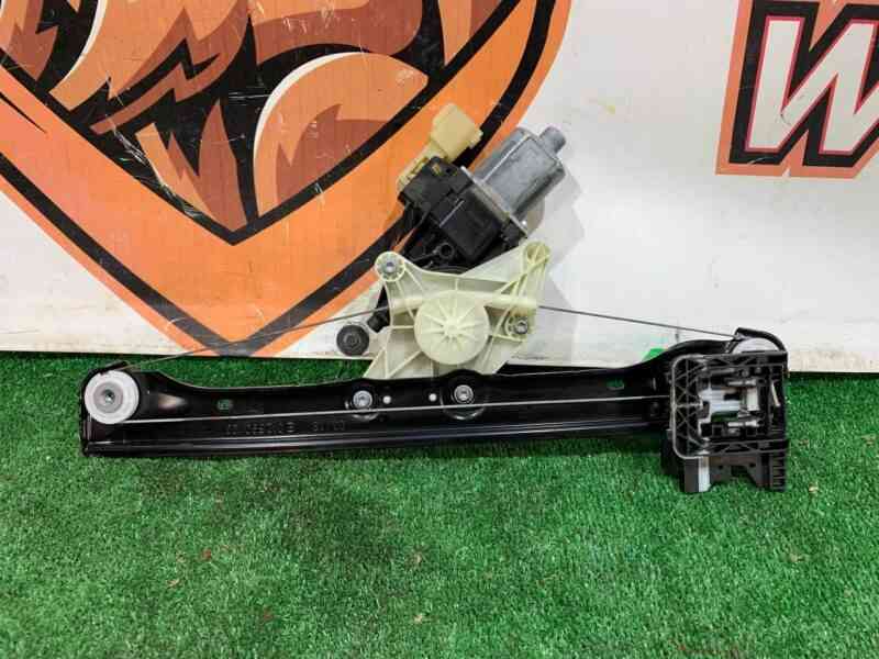T4K1047 Rear left window regulator Jaguar I-Pace (2018-) USED cost 100 € in stock 6 pcs.