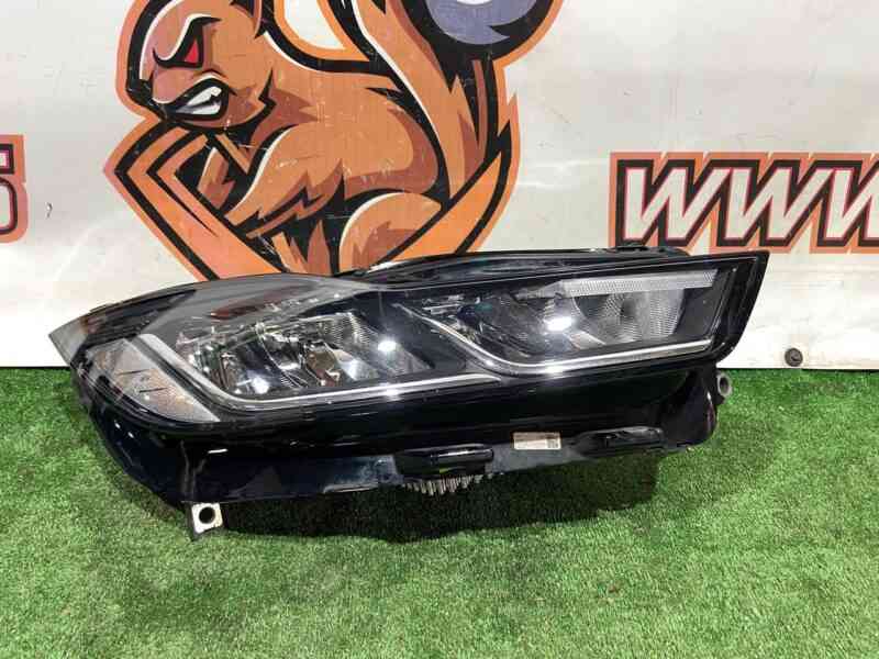 T4K11258 Headlight right Jaguar I-Pace (2018-) used cost 750 € in stock 1 pcs.