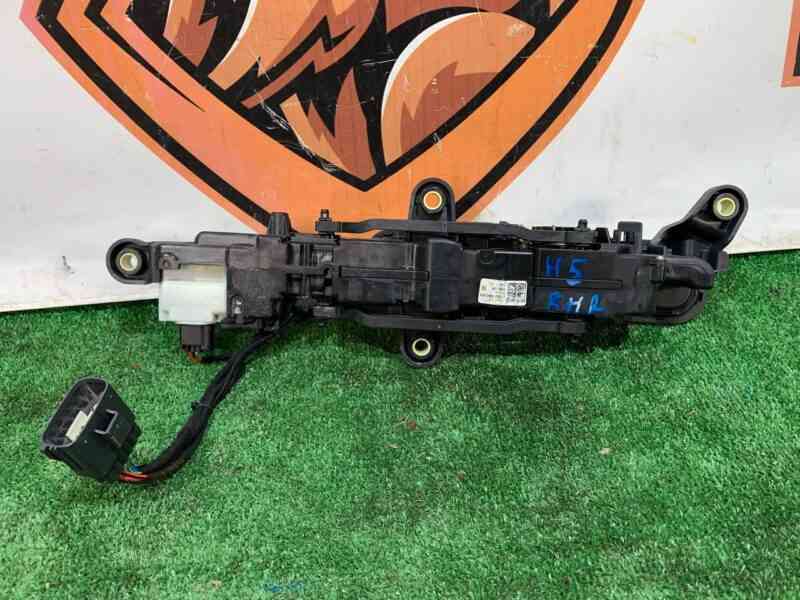 T4K1290 Door handle outer rear right Jaguar I-Pace (2018-) Used cost 35 € in stock 6 pcs.