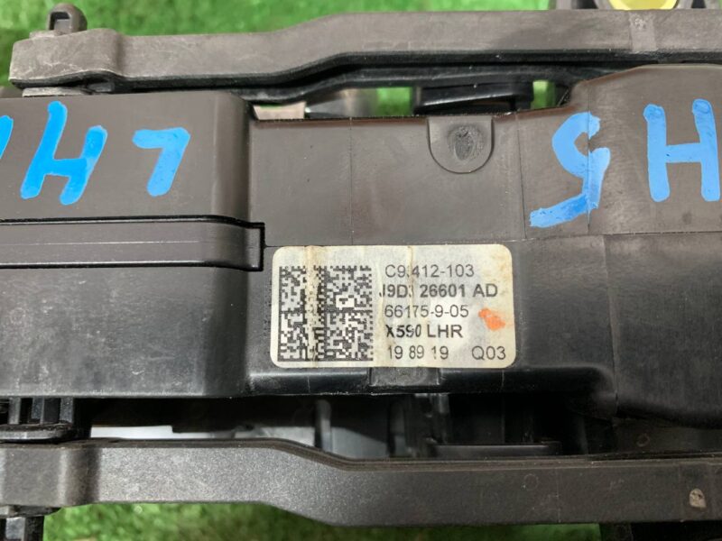 T4K1292 Door handle outer rear left Jaguar I-Pace (2018-) Used cost 100 € in stock 3 pcs.