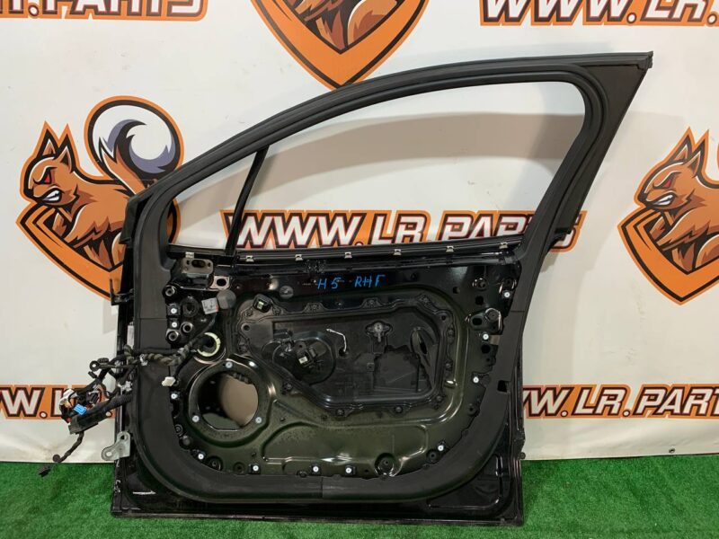 T4K1541 Front right door Jaguar I-Pace (2018-) used cost 650 € in stock 1 pcs.