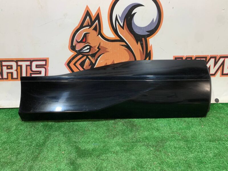 T4K9214LML Molding door rear right lower Jaguar I-Pace X590 (2018-) Used cost 150 € in stock 5 pcs.