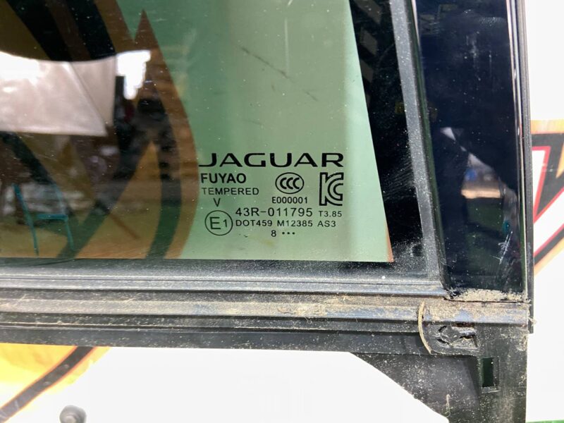 T4K9931 Rear right side door glass Jaguar I-Pace (2018-) USED cost 140 € in stock 3 pcs.
